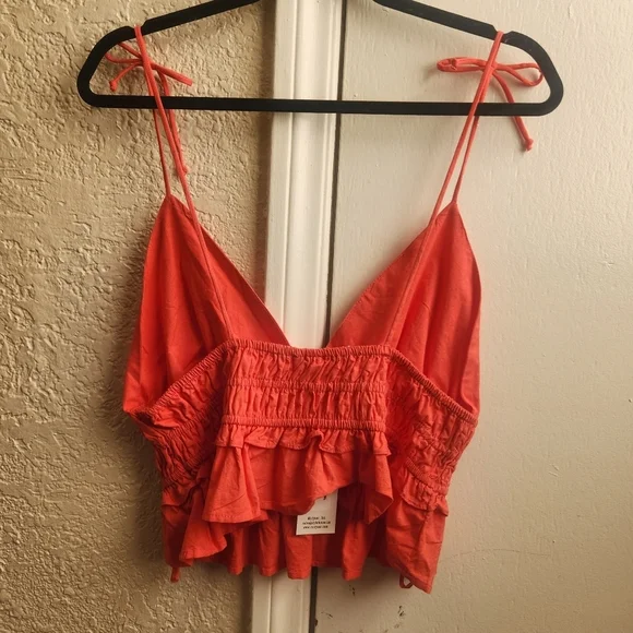 NWT Sim & Sam- Cropped Ruffle Tank - Picture 2 of 6